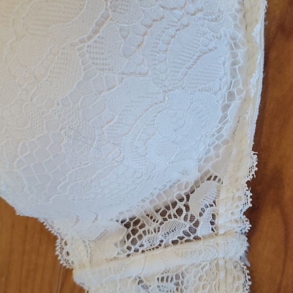 Exhilaration Strapless Lace Push-up Bra in Cream in SIZE 34B EUC - Picture 2 of 5